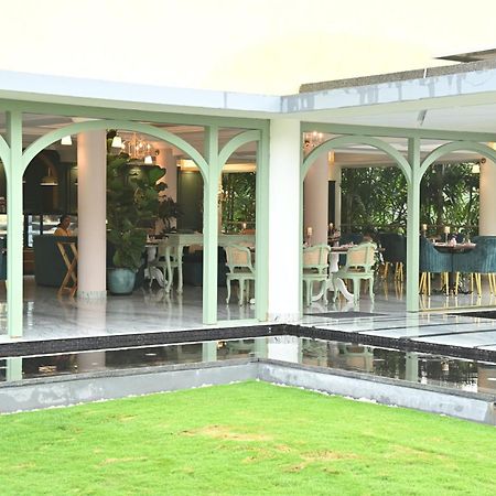 Nambiar Club Bellezea Kammasandra Exterior foto