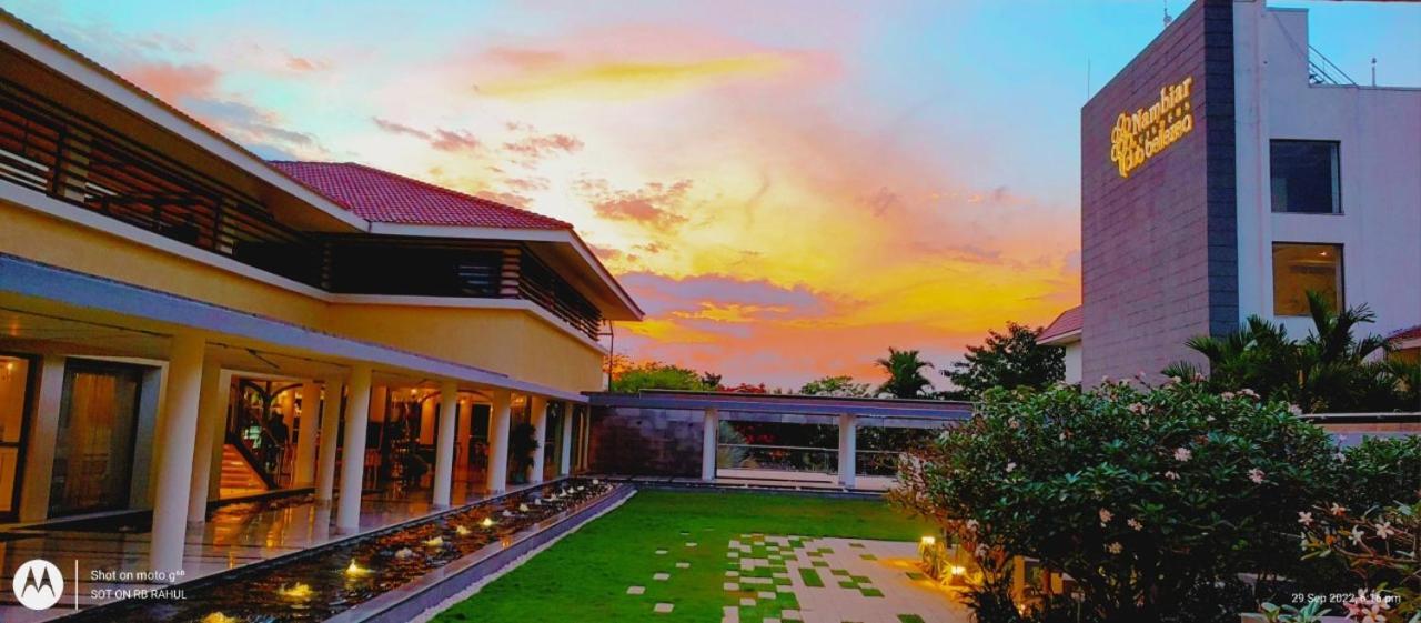 Nambiar Club Bellezea Kammasandra Exterior foto